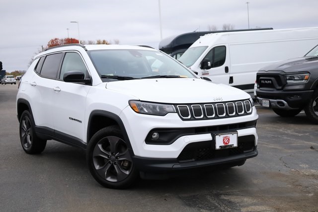 2022 Jeep Compass Latitude Lux 2