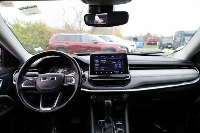 2022 Jeep Compass Latitude Lux 11