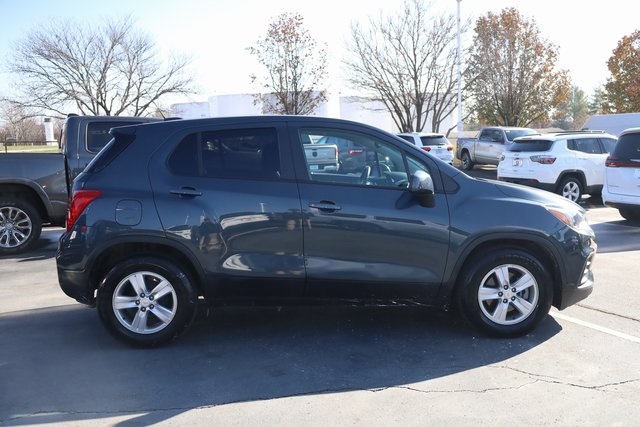 2022 Chevrolet Trax LS 4