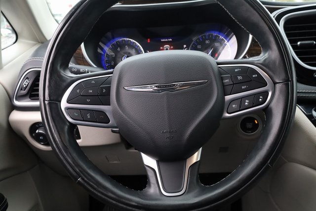 2022 Chrysler Pacifica Limited 12