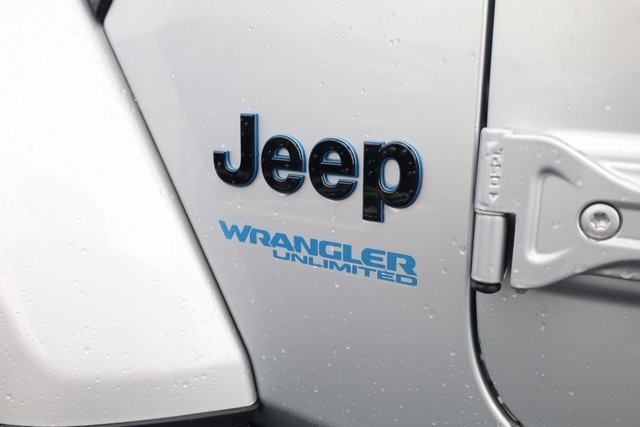 2022 Jeep Wrangler Unlimited Sahara 4xe 7