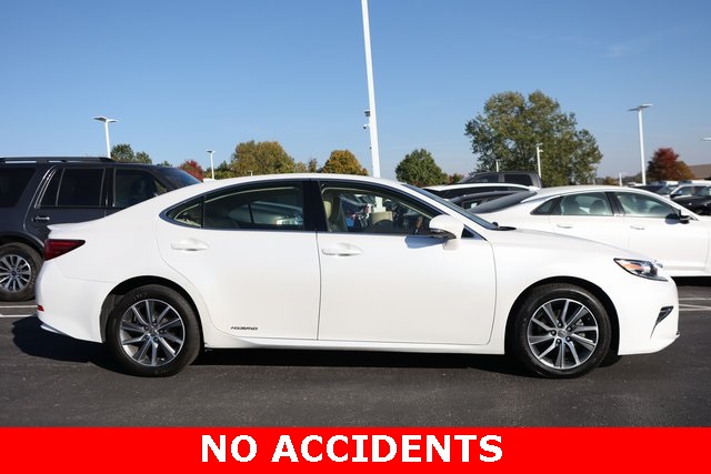 2018 Lexus ES 300h 3