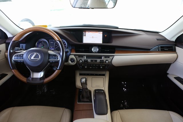 2018 Lexus ES 300h 12