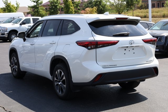 2021 Toyota Highlander XLE 4