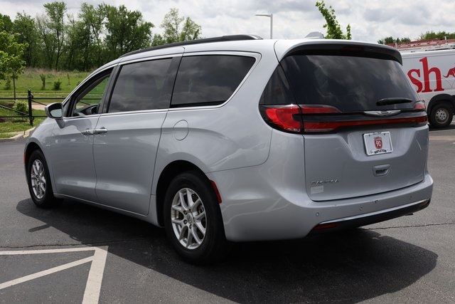 2022 Chrysler Pacifica Touring L 5