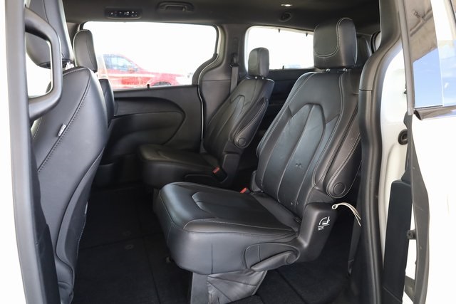 2018 Chrysler Pacifica Touring L 19