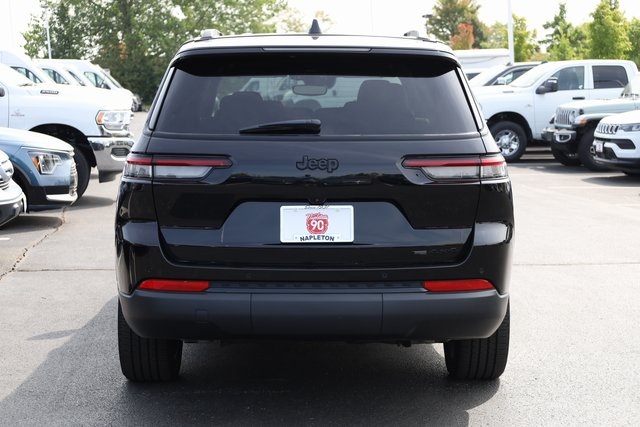 2021 Jeep Grand Cherokee L Laredo 6