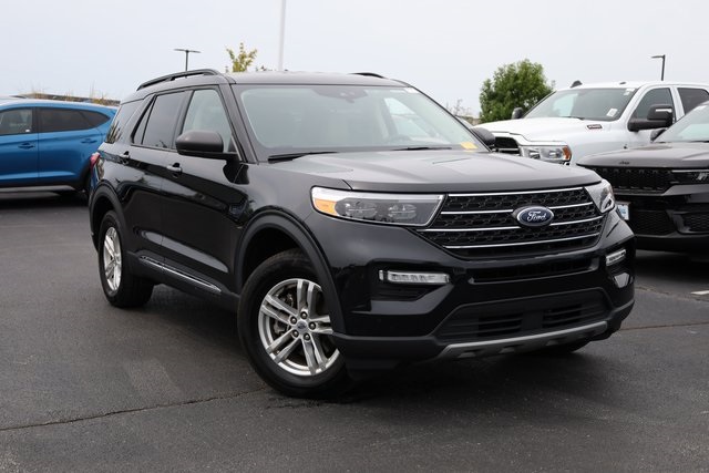 2023 Ford Explorer XLT 2