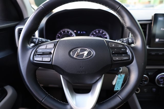 2020 Hyundai Venue SEL 11