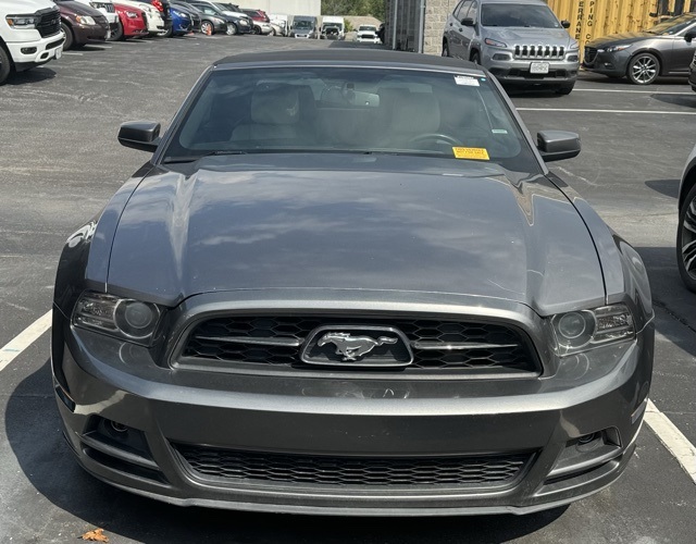 2014 Ford Mustang V6 Premium 1