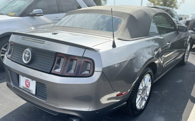 2014 Ford Mustang V6 Premium 5