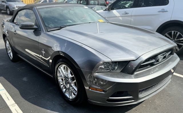 2014 Ford Mustang V6 Premium 6