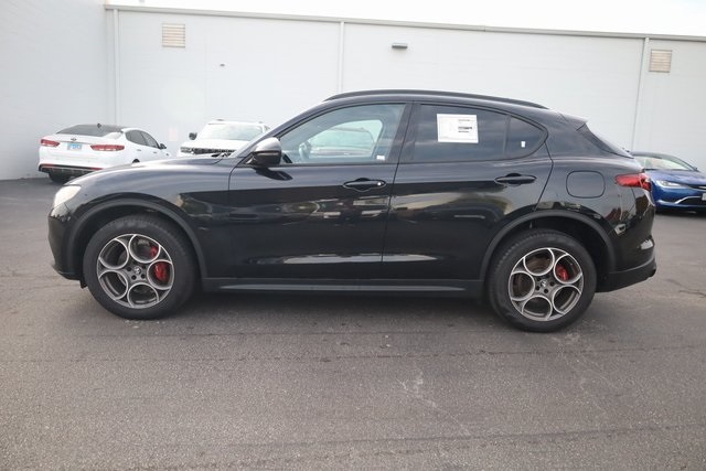 2023 Alfa Romeo Stelvio Sprint 5