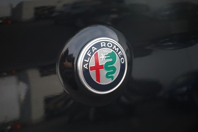 2023 Alfa Romeo Stelvio Sprint 8