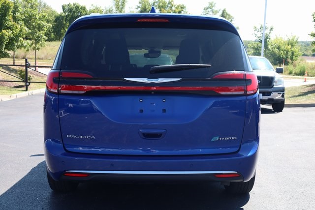 2021 Chrysler Pacifica Hybrid Touring L 6