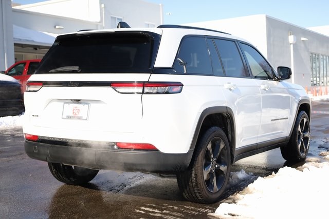 2023 Jeep Grand Cherokee Laredo 4