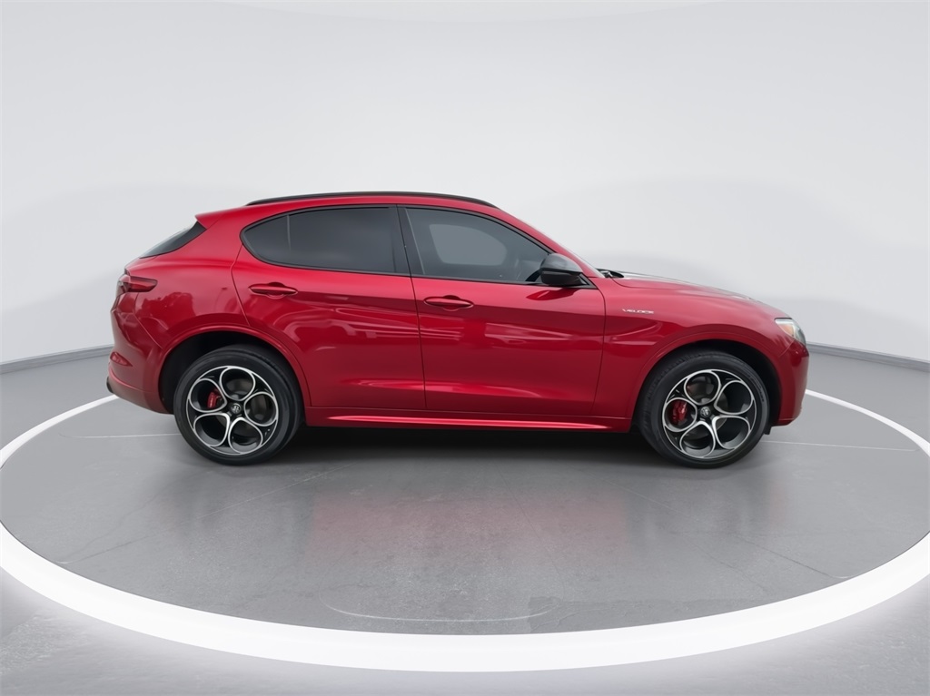 2022 Alfa Romeo Stelvio Veloce 12