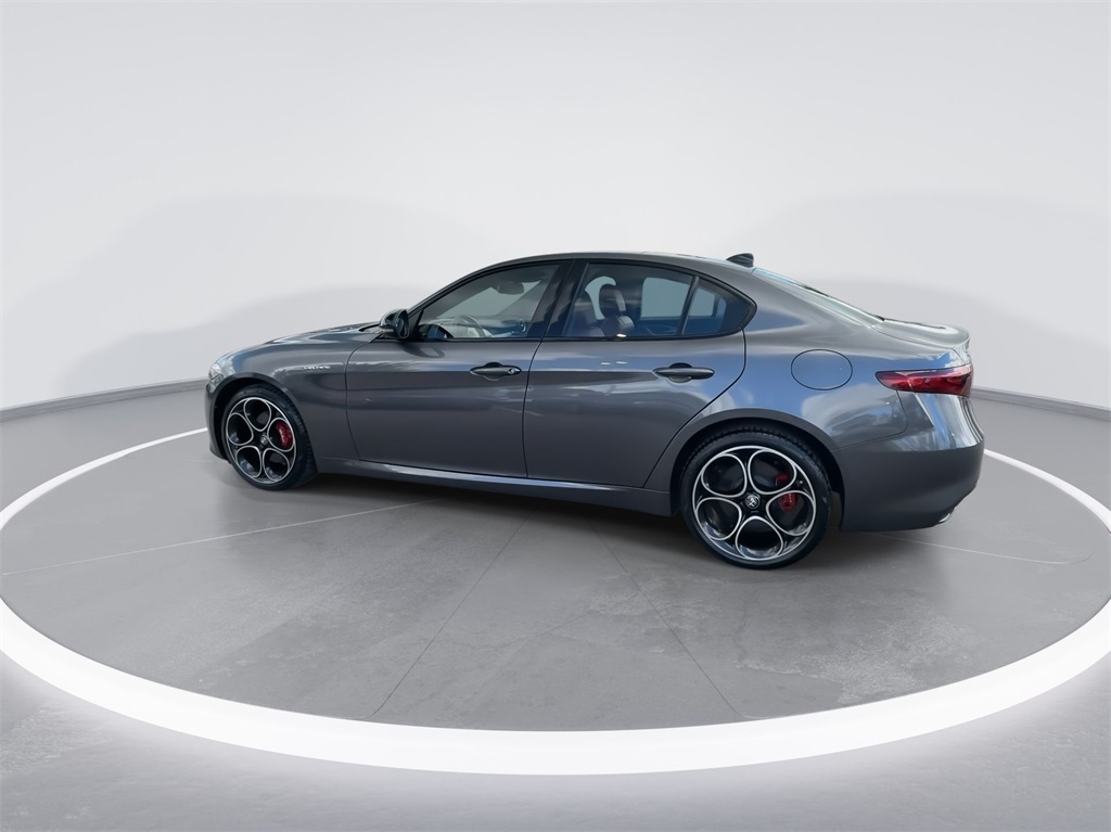 2023 Alfa Romeo Giulia Veloce 7