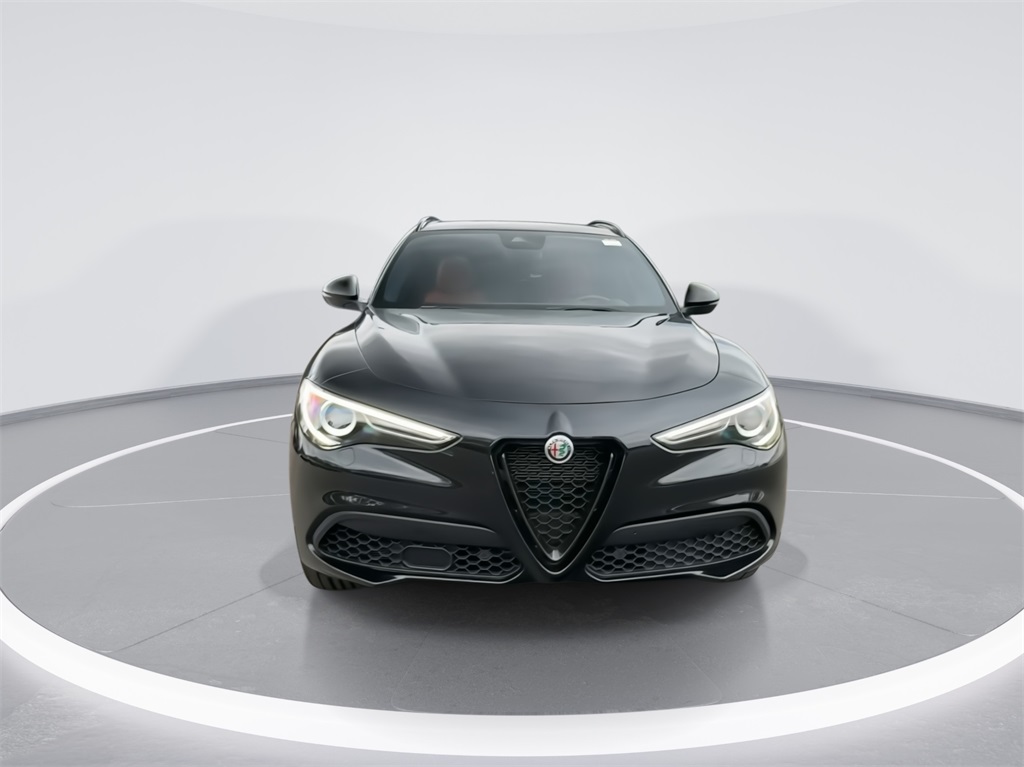 2022 Alfa Romeo Stelvio Veloce 3