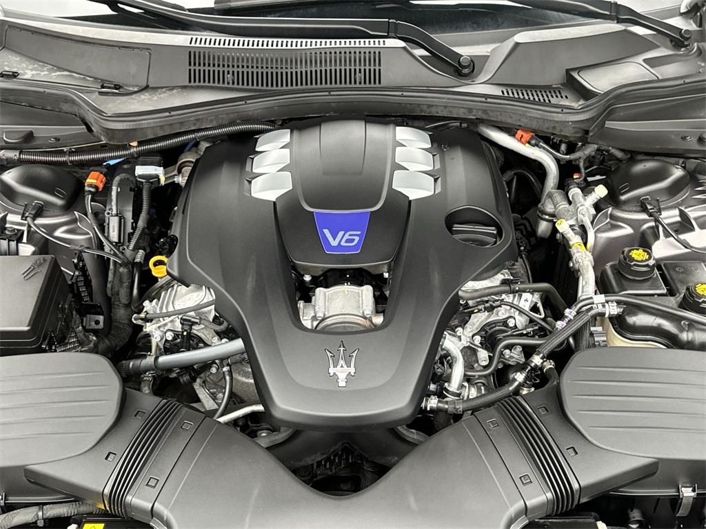 2023 Maserati Ghibli Modena Q4 16