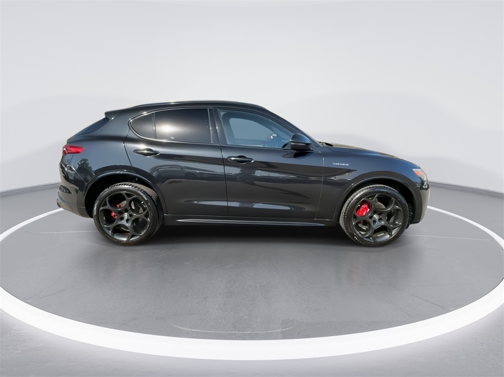 2023 Alfa Romeo Stelvio Veloce 11