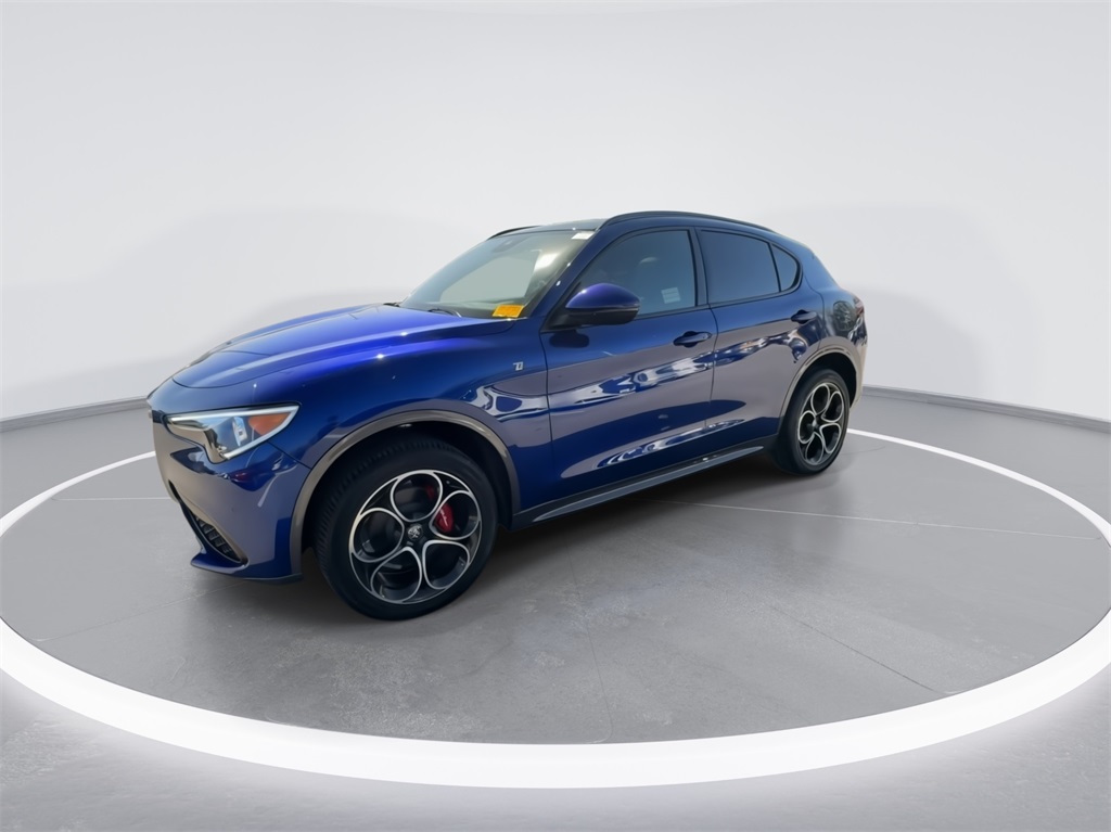 2023 Alfa Romeo Stelvio Ti 5