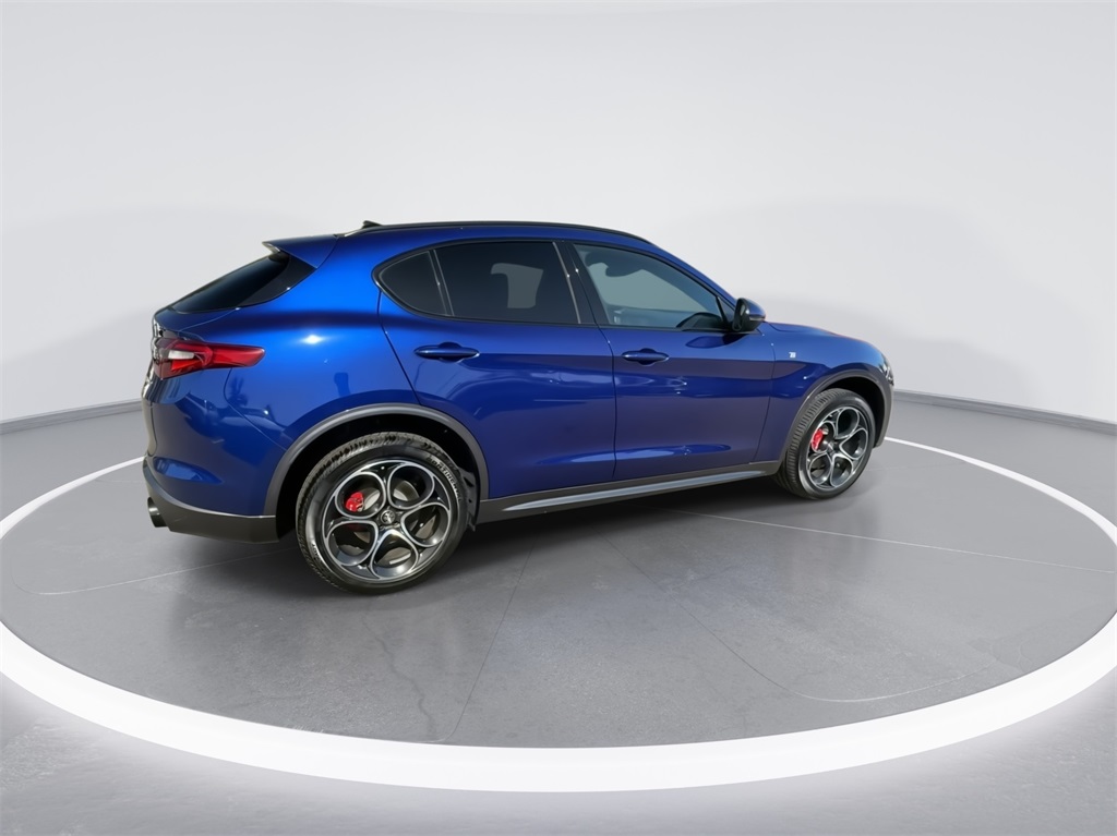 2023 Alfa Romeo Stelvio Ti 11