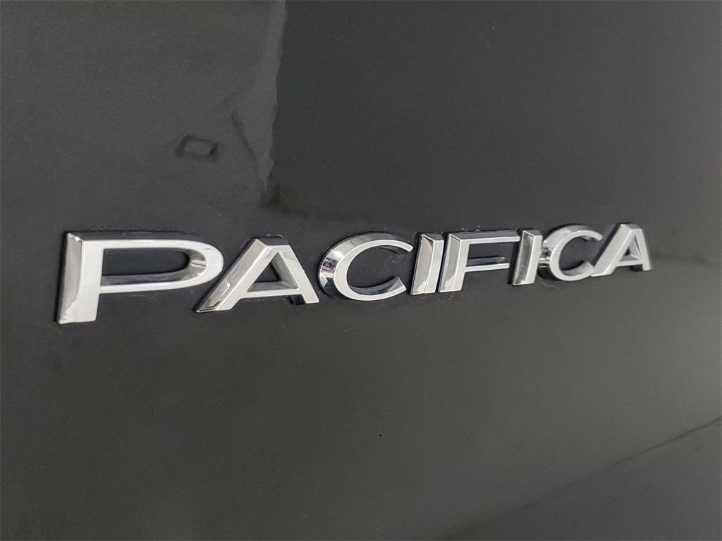 2022 Chrysler Pacifica Limited 33