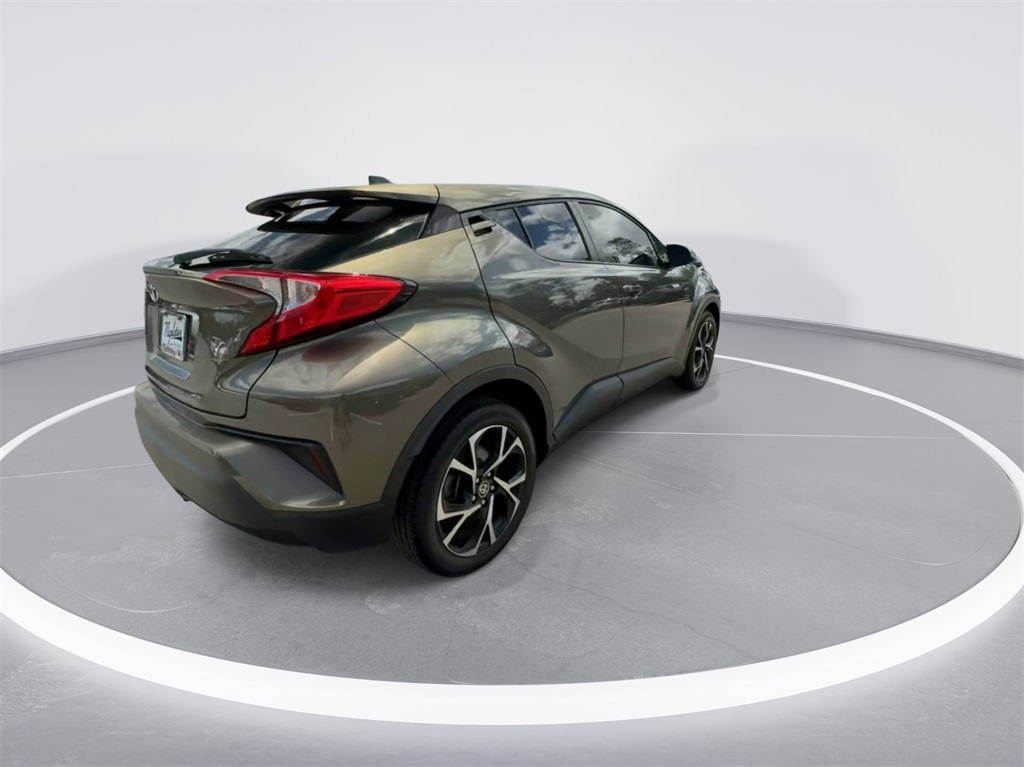 2021 Toyota C-HR XLE 7