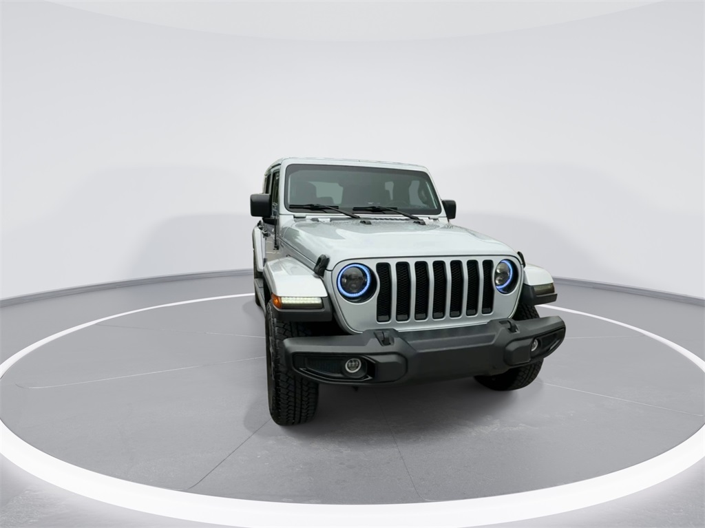 2022 Jeep Wrangler Unlimited Sahara Altitude 3