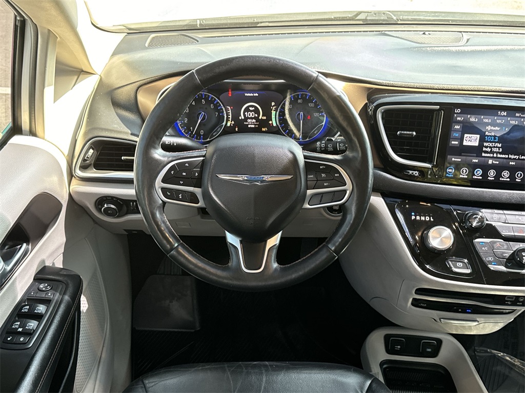 2018 Chrysler Pacifica Touring L Plus 17