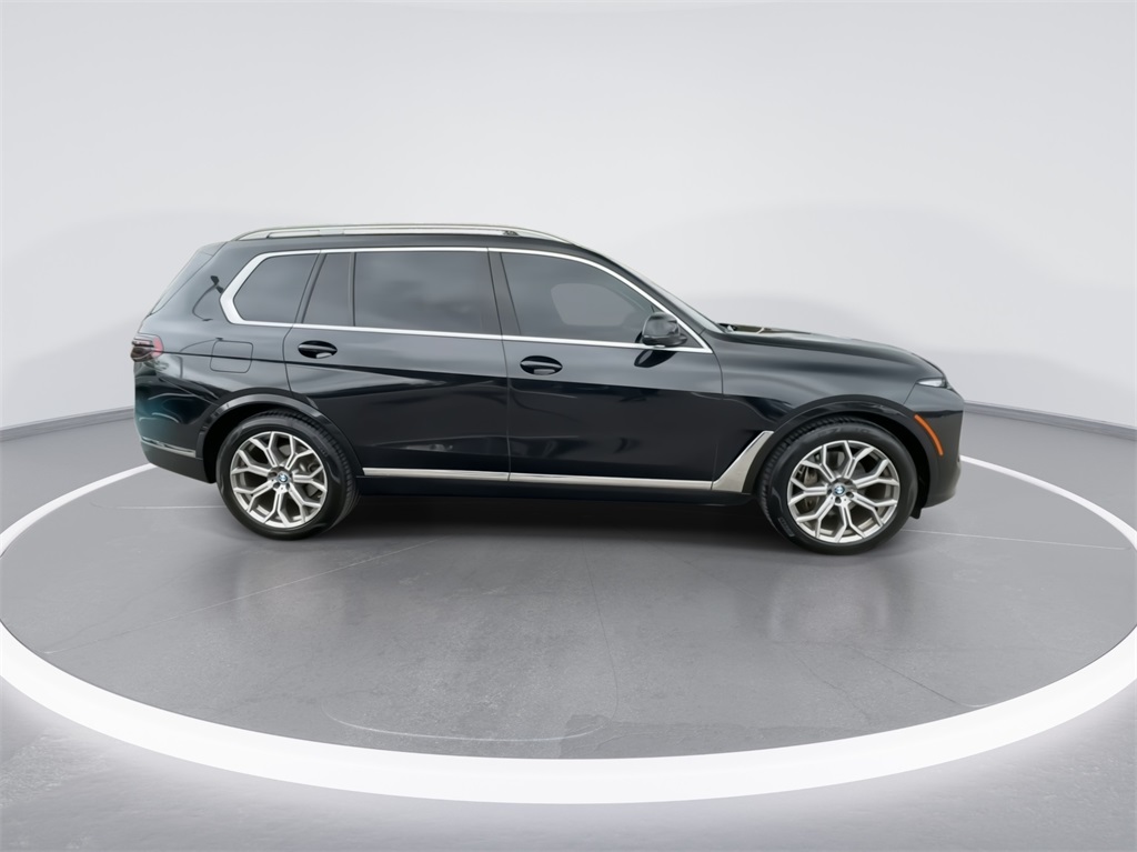 2023 BMW X7 xDrive40i 12