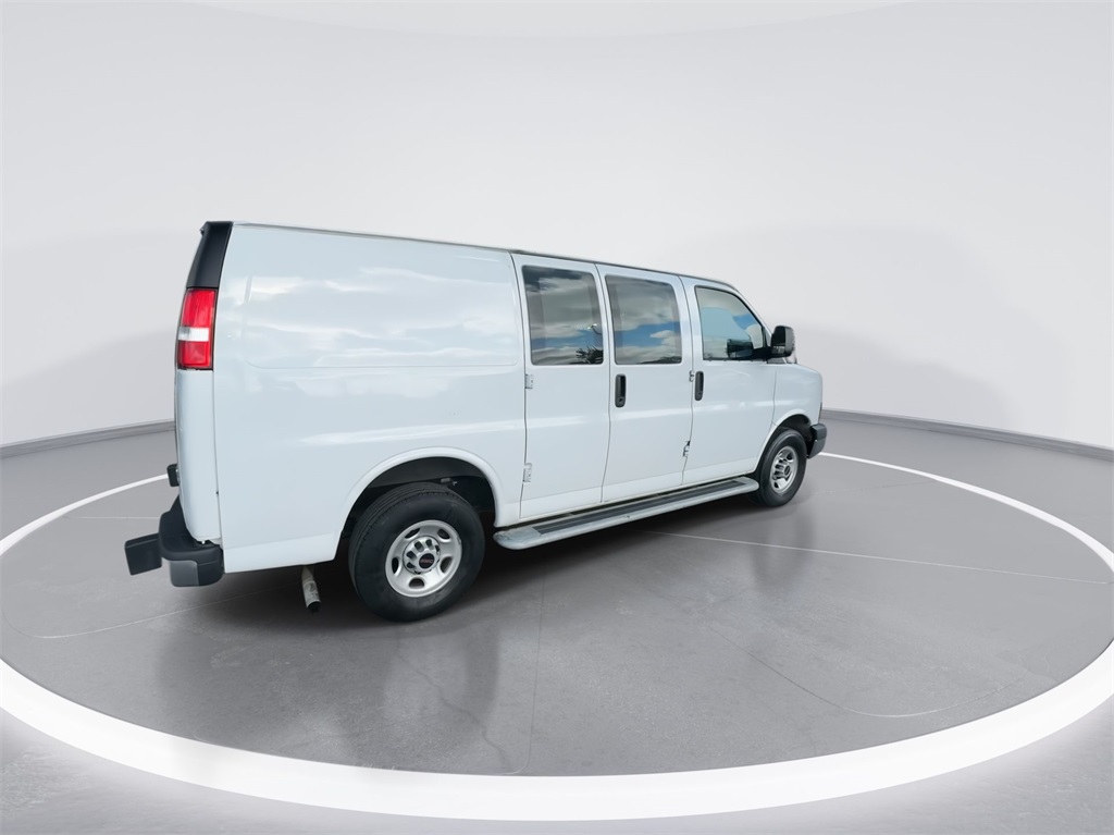 2022 GMC Savana 2500 Work Van 11