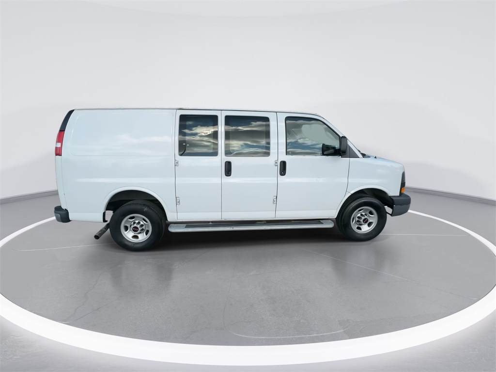 2022 GMC Savana 2500 Work Van 12