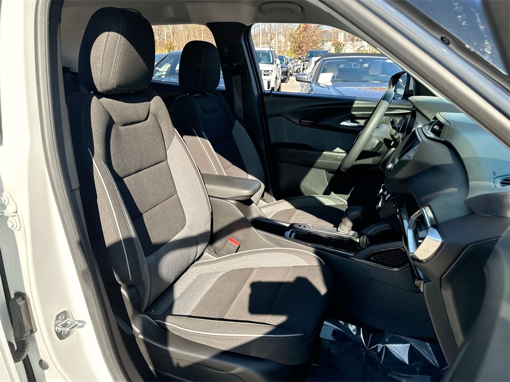 2023 Chevrolet TrailBlazer LT 33