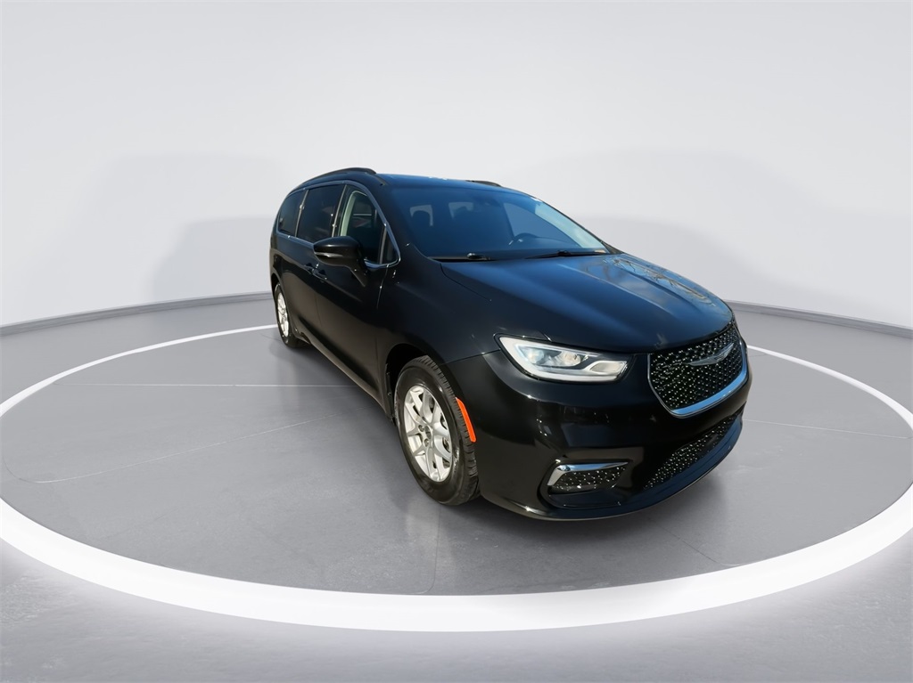 2022 Chrysler Pacifica Touring L 2