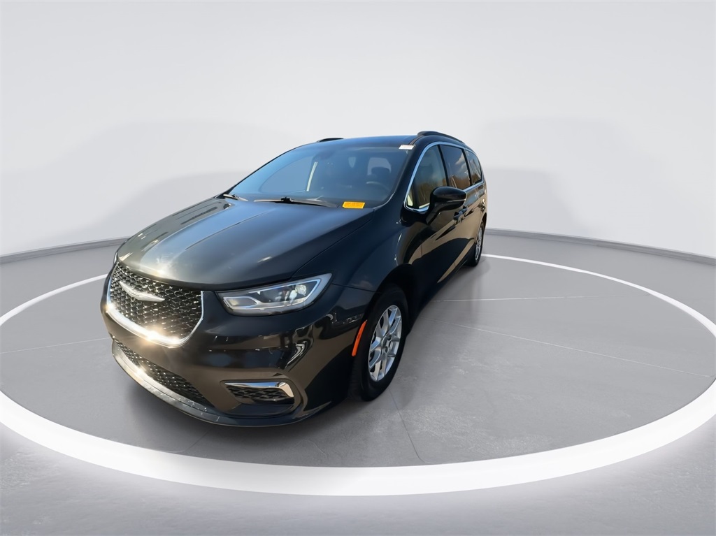 2022 Chrysler Pacifica Touring L 4