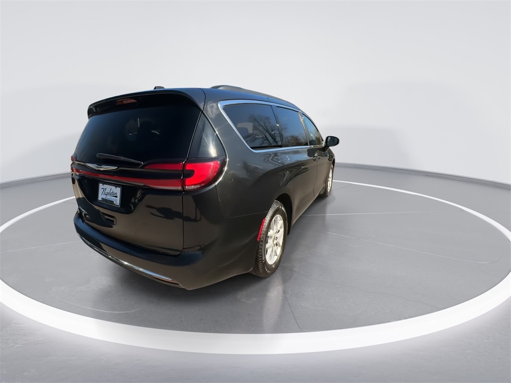 2022 Chrysler Pacifica Touring L 10