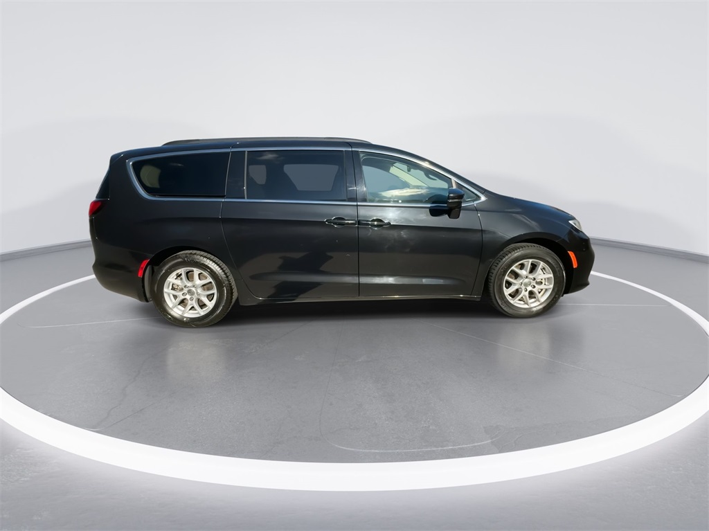 2022 Chrysler Pacifica Touring L 12