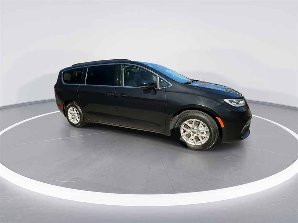 2022 Chrysler Pacifica Touring L 13