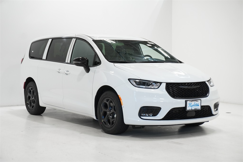 2024 Chrysler Pacifica Hybrid Select 4