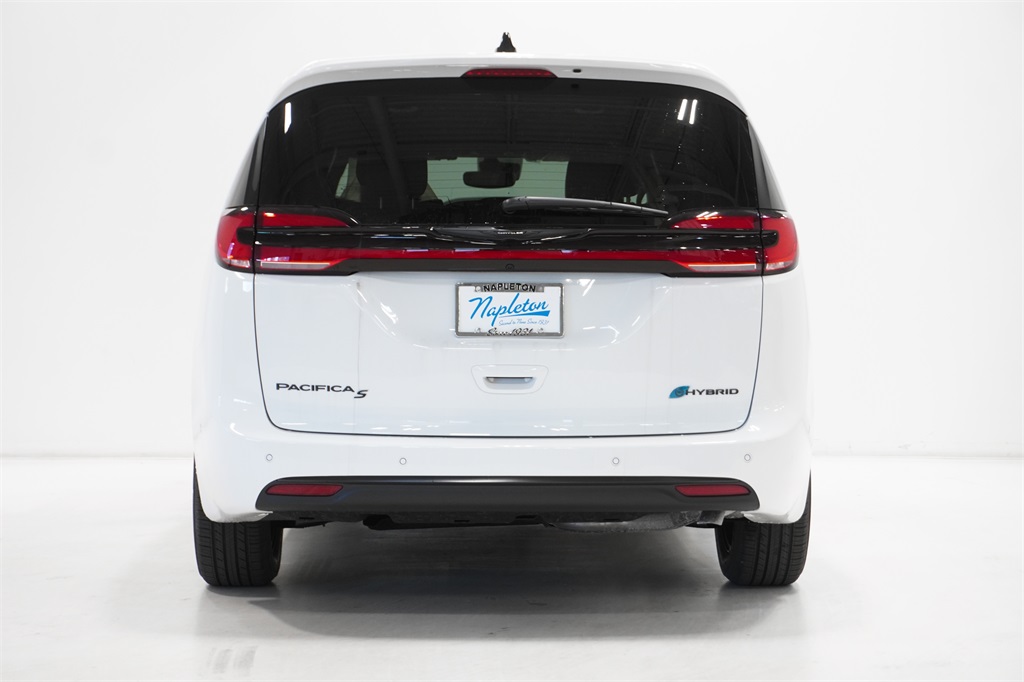 2024 Chrysler Pacifica Hybrid Select 6