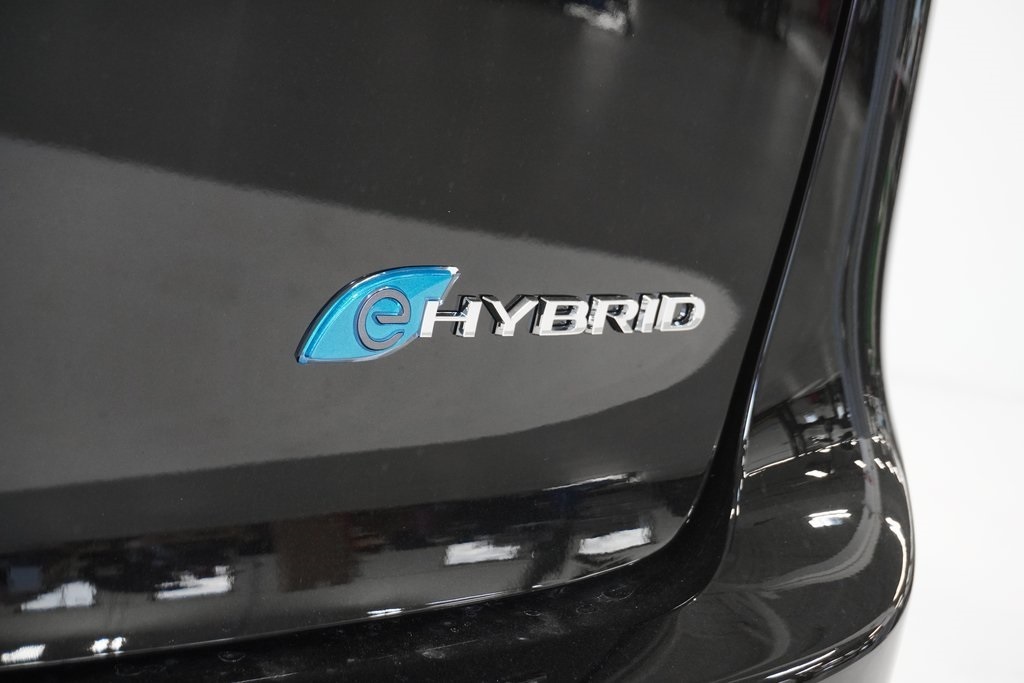 2024 Chrysler Pacifica Hybrid Select 8