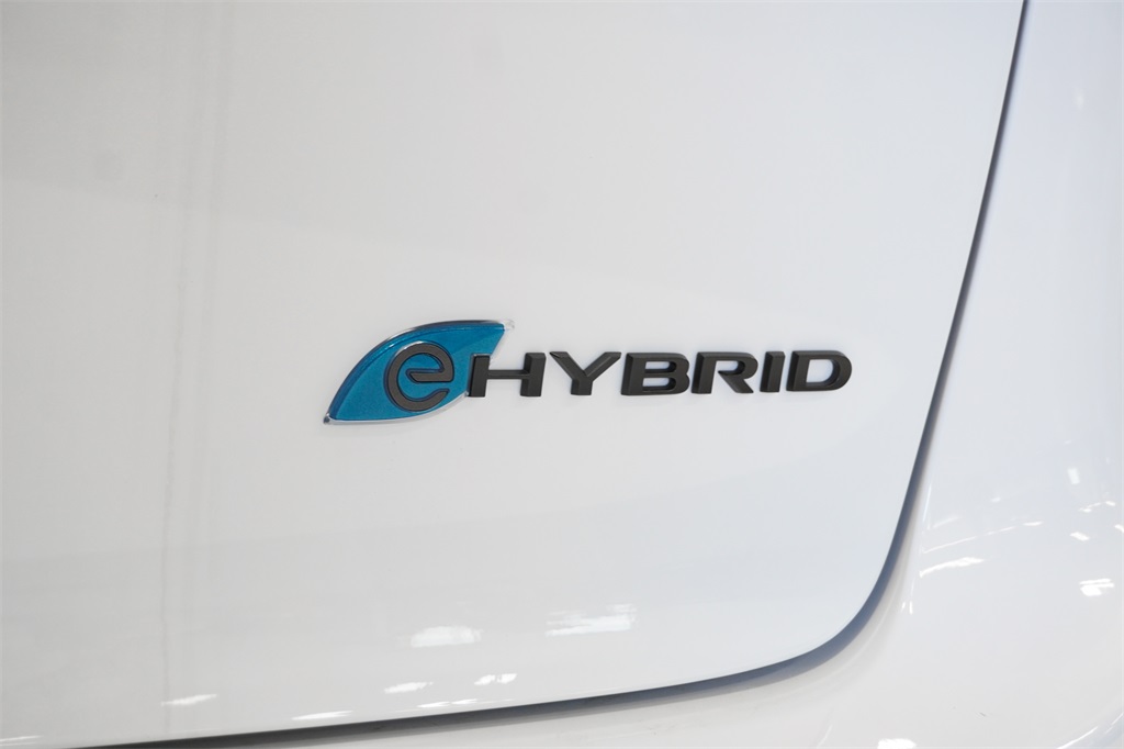 2024 Chrysler Pacifica Hybrid Select 8