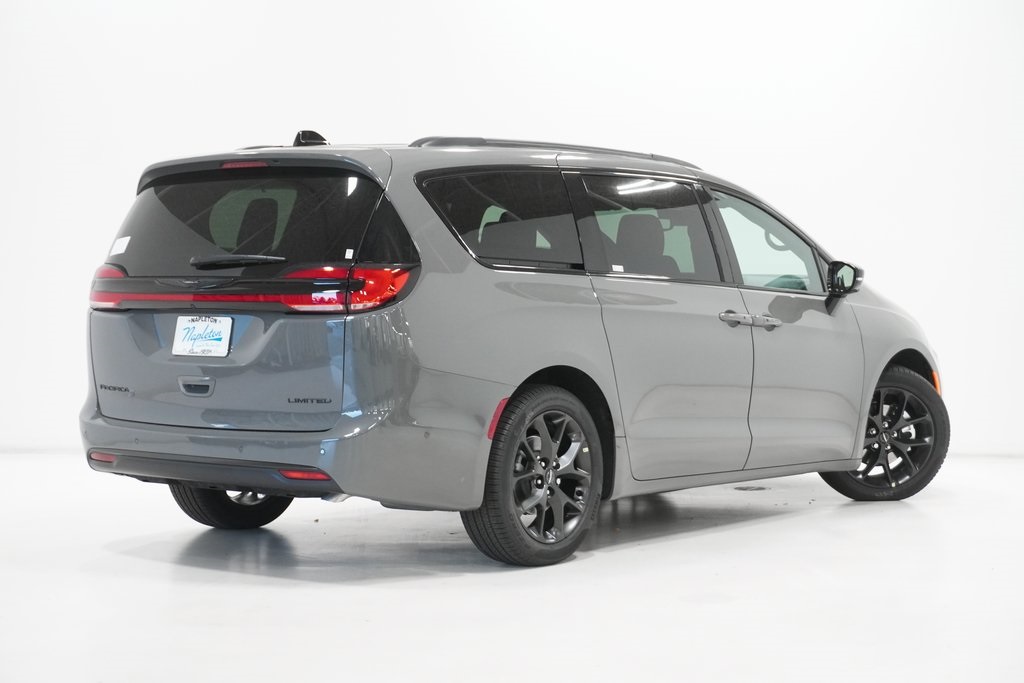 2025 Chrysler Pacifica Limited 7