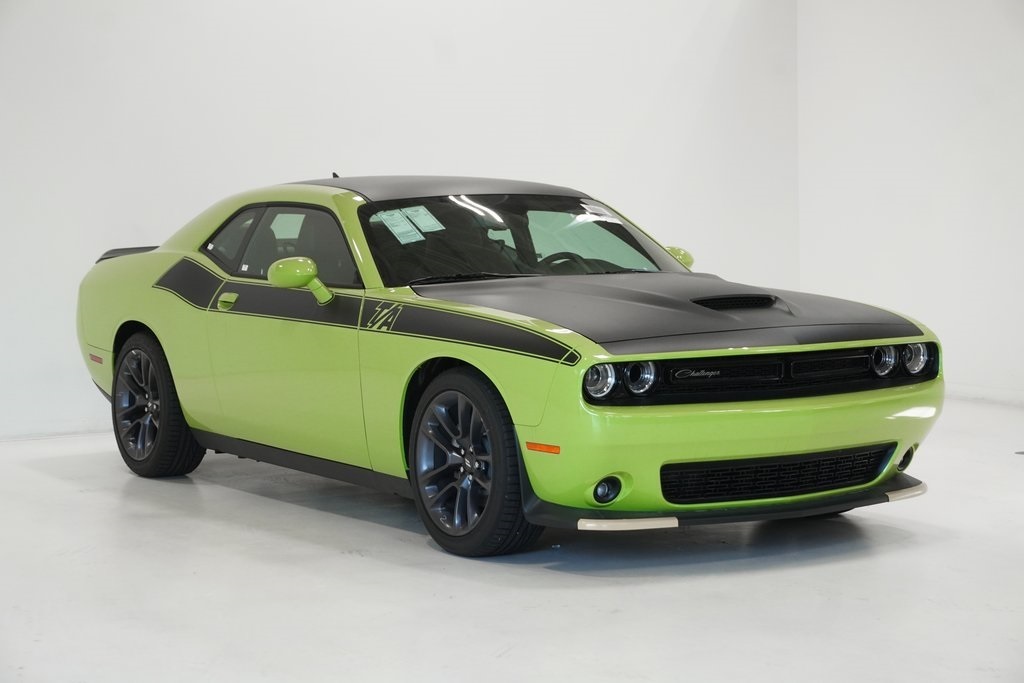 2023 Dodge Challenger R/T 4