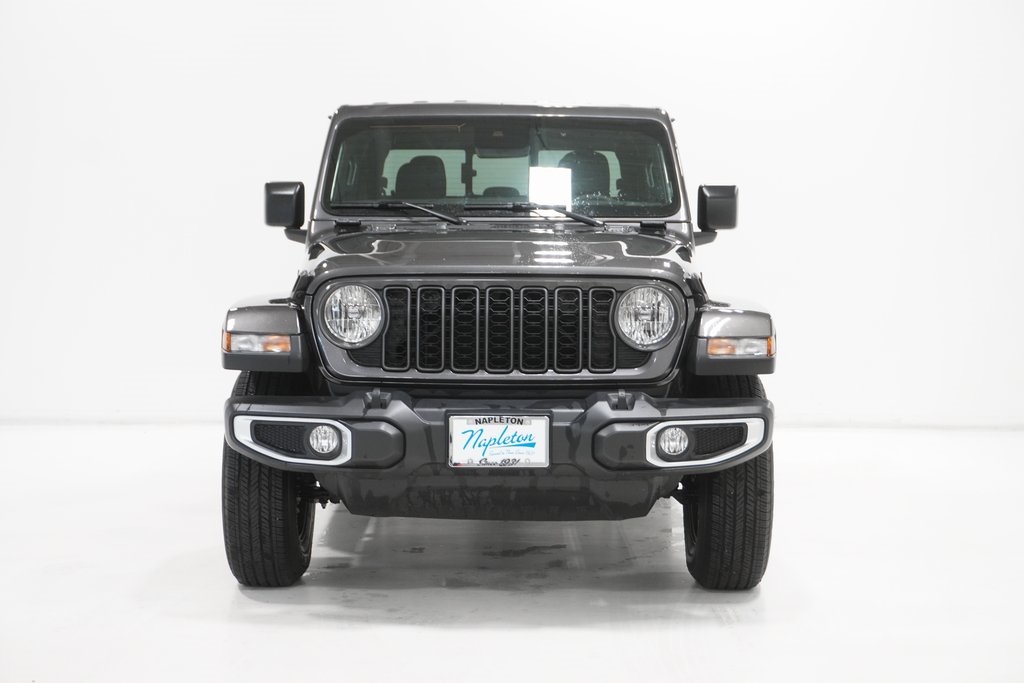 2024 Jeep Gladiator Sport 3