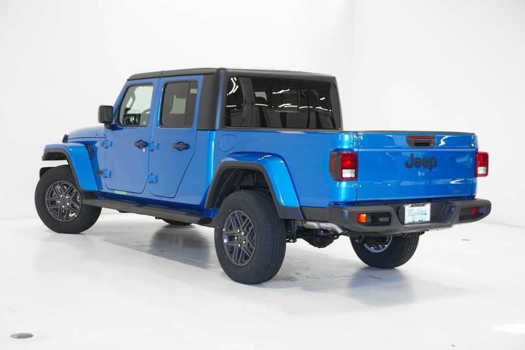 2024 Jeep Gladiator Sport 5