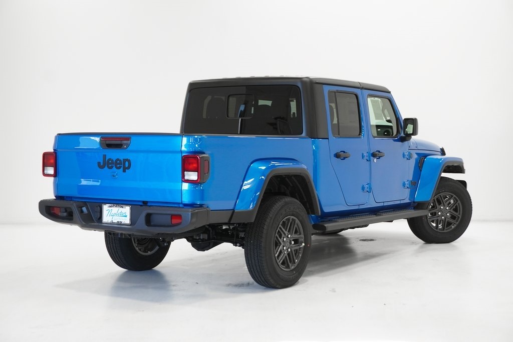 2024 Jeep Gladiator Sport 8