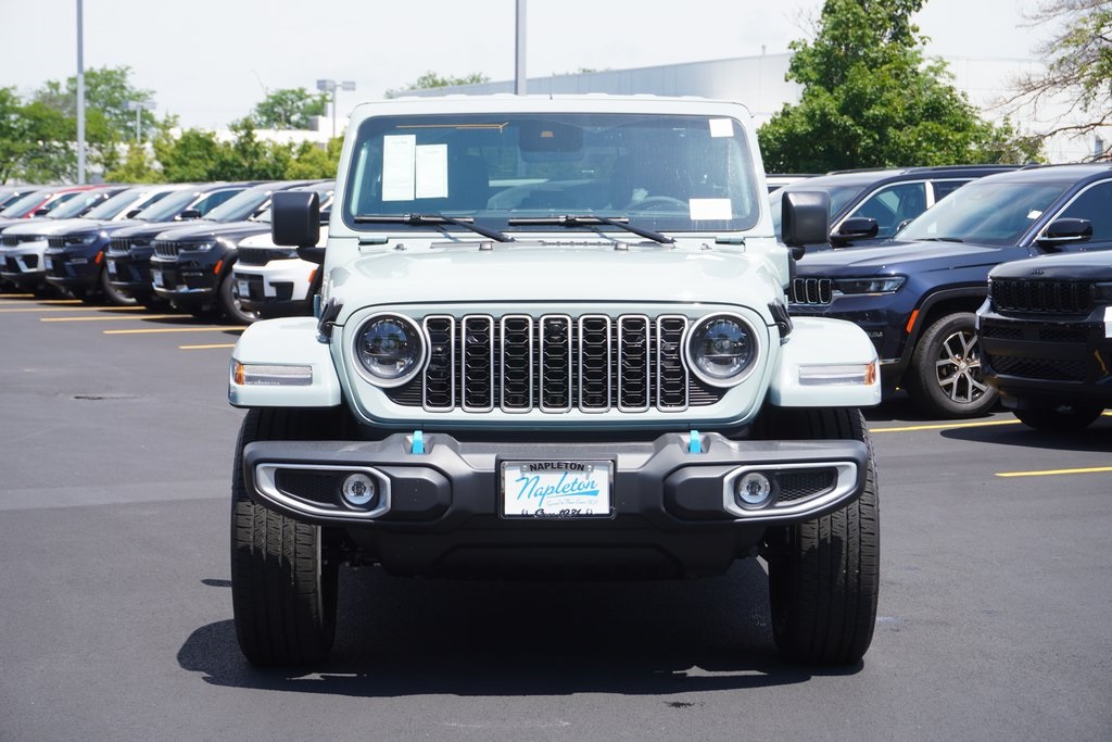 2024 Jeep Wrangler Sahara 4xe 3